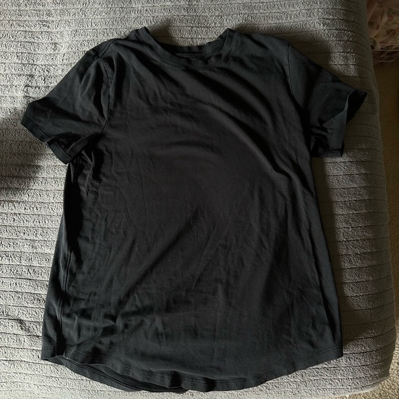 Black Lulu Lemon Tee - Picture 1 of 3